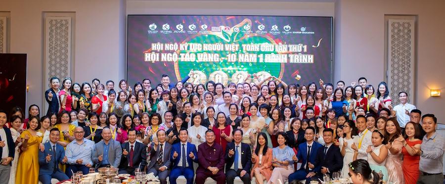 Hội ngộ Kỷ lục Người Việt Toàn cầu - Hội ngộ Táo vàng 10 năm một hành trình diễn ra tại TP.HCM 29-12-2021